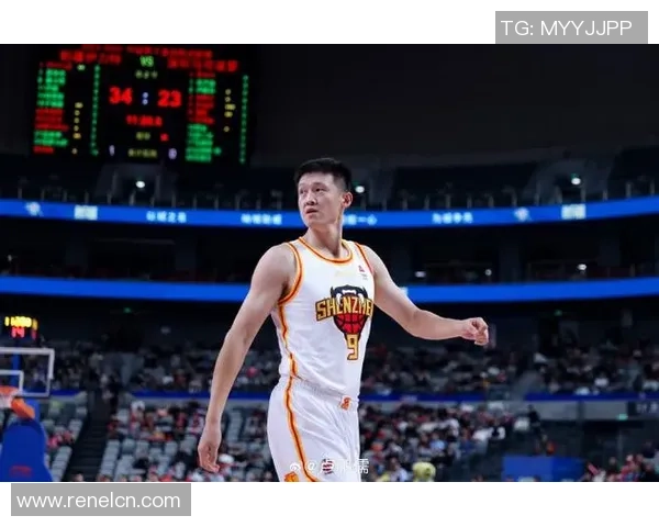 周鹏：篮球场上的传奇之路与个人成长的故事分享