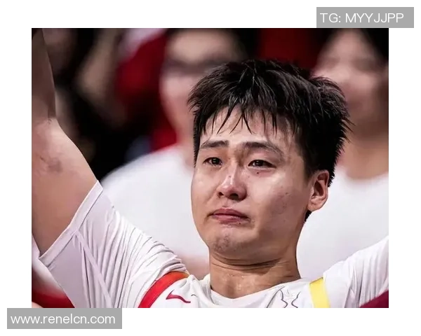 赵睿带领中国男篮迎战国际赛场挑战展现年轻力量与团队精神